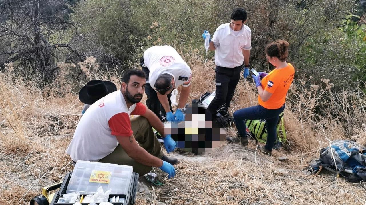 צילום: דוברות מד "אבא שלי שוכב פה ממוטט, הוא כנראה באפיסת כוחות": כך הציל ילד בן 11 את חיי אביו שהתמוטט