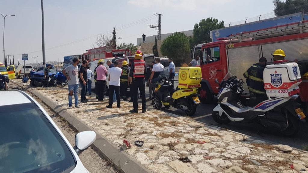 צילום: תיעוד מבצעי מד שני צעירים נפצעו קשה וקל בתאונה עצמית בירושלים