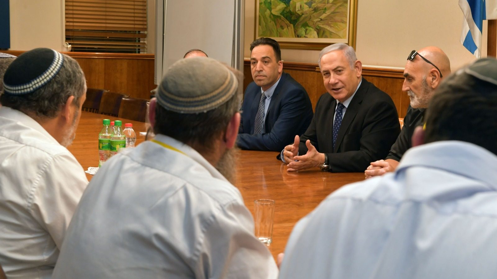 צילום: קובי גדעון, לע הממשלה תאשר סיוע תקציבי למרכיבי הביטחון במועצת יש"ע. נתניהו לראשי הרשויות: "ממשיכים לעבות את ההתיישבות"
