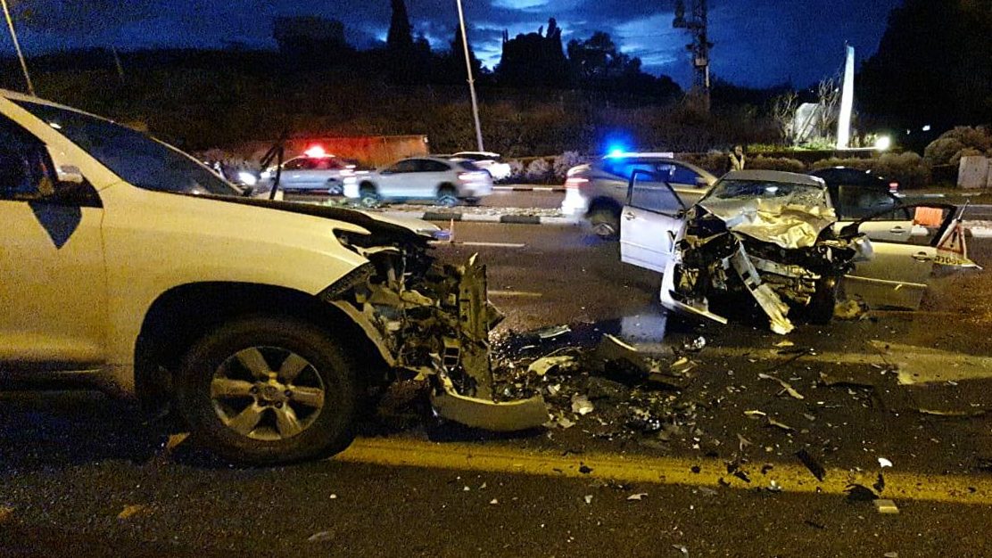 צילום: תיעוד מבצעי מד נהג רכב נהרג בתאונה קטלנית בכביש 42, נהג נוסף נפצע בינוני