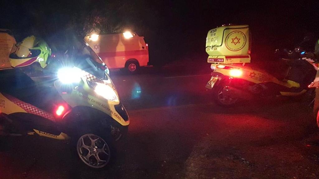 צילום: תיעוד מבצעי מד רוכב אופנוע כבן 25 נפצע קשה בתאונת דרכים בהרצליה