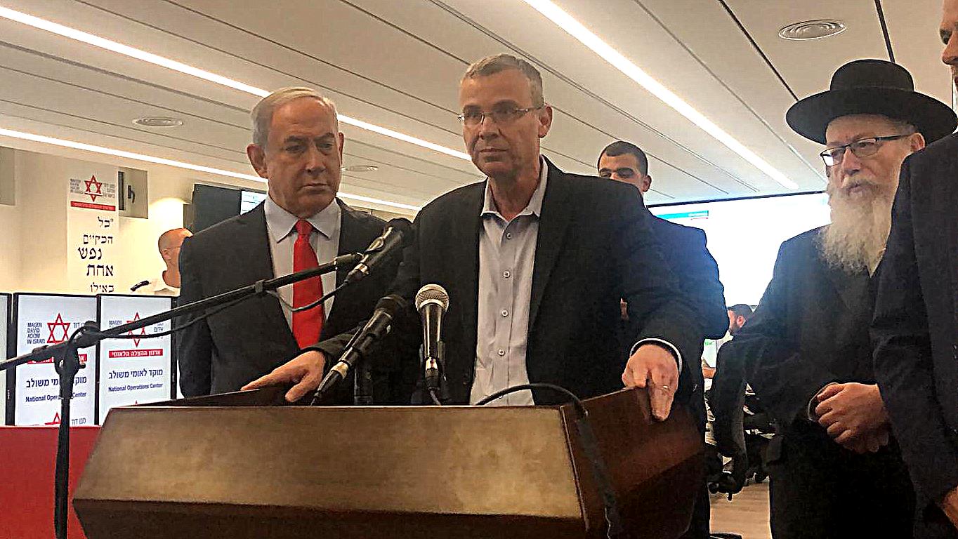 השר לוין בהערכת מצב בעניין הקורונה: "מגבשים את חבילת הסיוע להתמודדות עם המשבר"