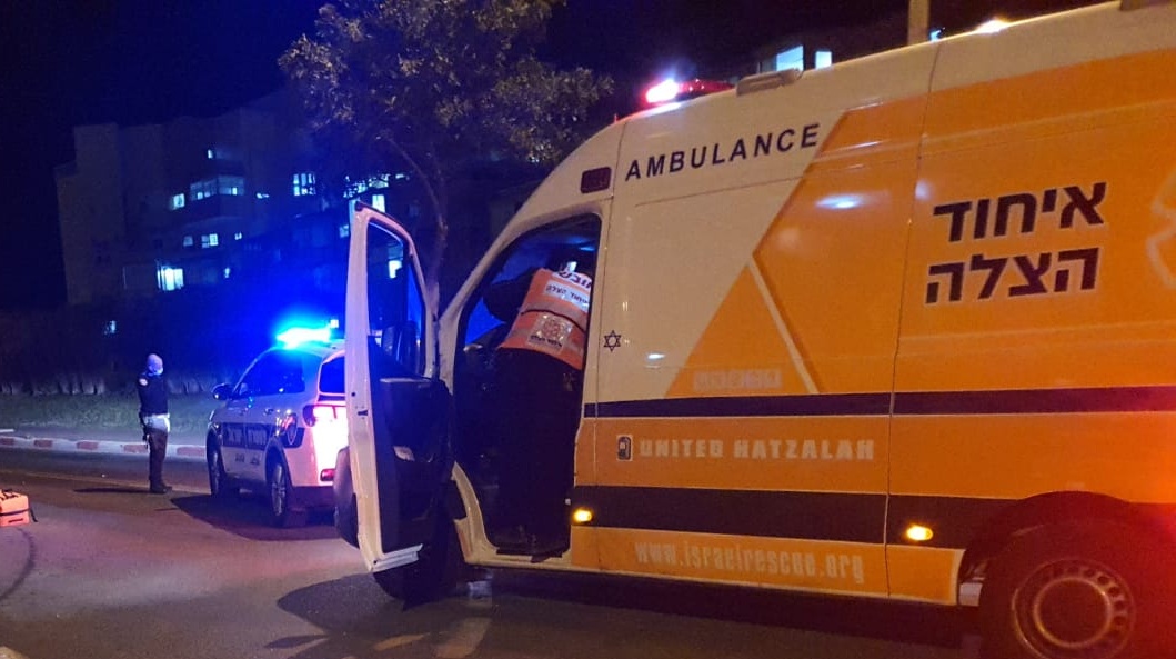 צילום: איחוד הצלה גבר נפצע קשה בהתנגשות בין מכונית למשאית סמוך למחלף אשדוד
