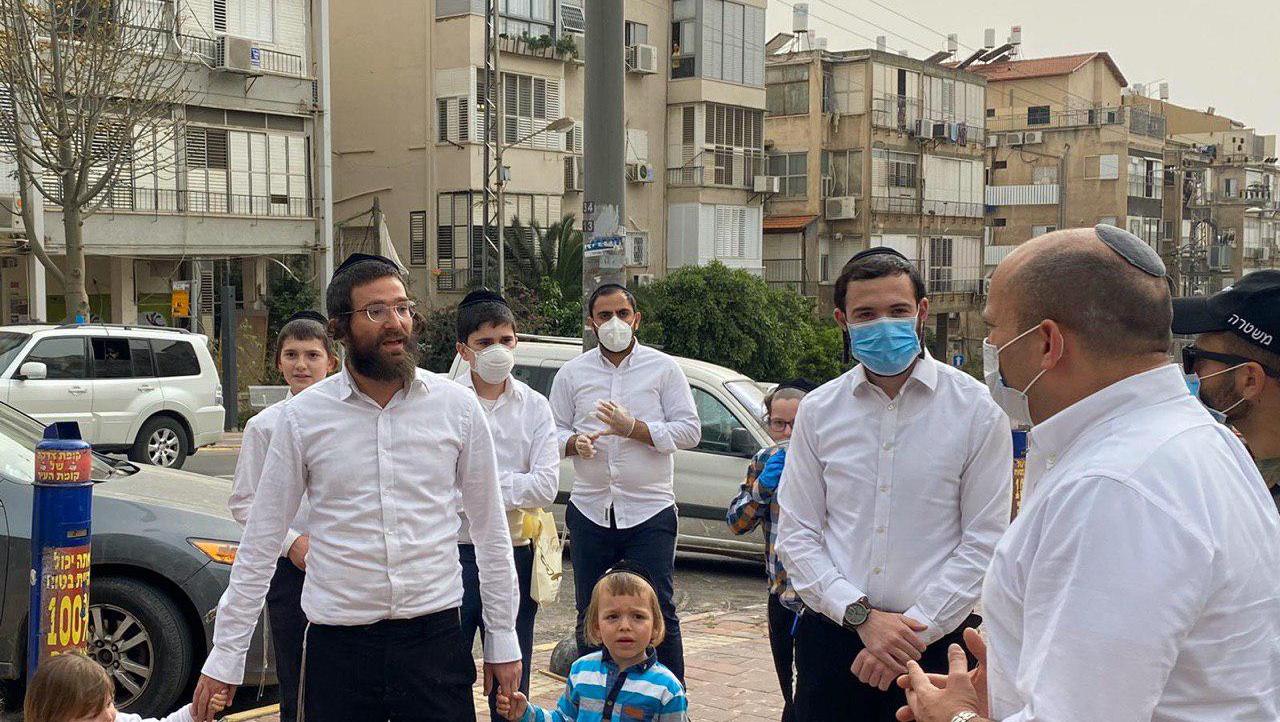 השר בנט: "רבים מהציבור החרדי פנו אליי בבקשה להתנדב ולעזור לקשישים ולשאר המדינה"
