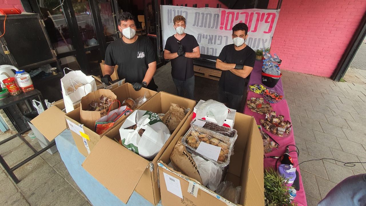 צילום: מיזם פינוקים משלוחי כריכים לבתי החולים ותחנת רענון עם עוגות ומאפים: המיזם המדהים שפועל למען הצוותים הרפואיים | צפו