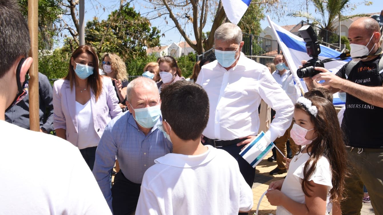צילום: דוברות עיריית קרית אתא שר החינוך יואב גלנט ביקר במוסדות חינוך בקרית אתא