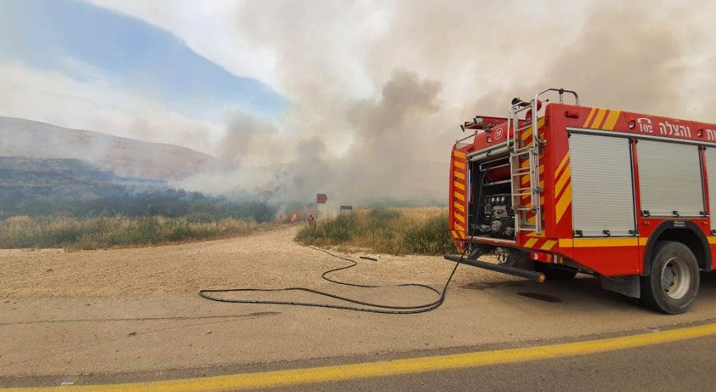 צילום: תיעוד מבצעי כבאות והצלה 6 אנשי קבע נפגעו באורח קל כתוצאה משאיפת עשן בבסיס ענתות