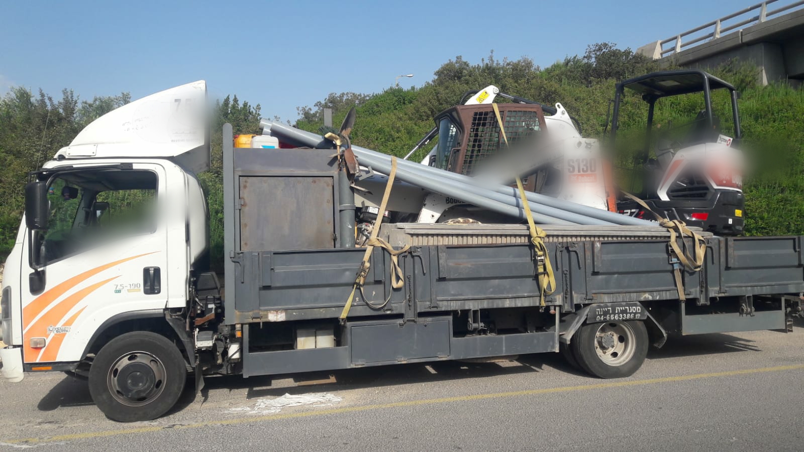 צילום: דוברות המשטרה המשטרה השביתה משאית שנתפסה במשקל של 6.5 טון מעל המותר, רשיונו של הנהג נפסל