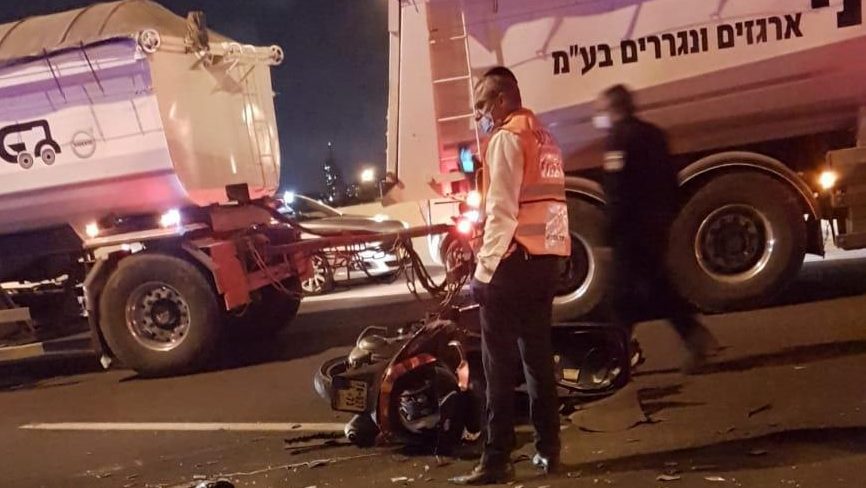 צילום: דוברות איחוד הצלה הקטל בכבישים: רוכב אופנוע נהרג בתאונה סמוך לנס ציונה
