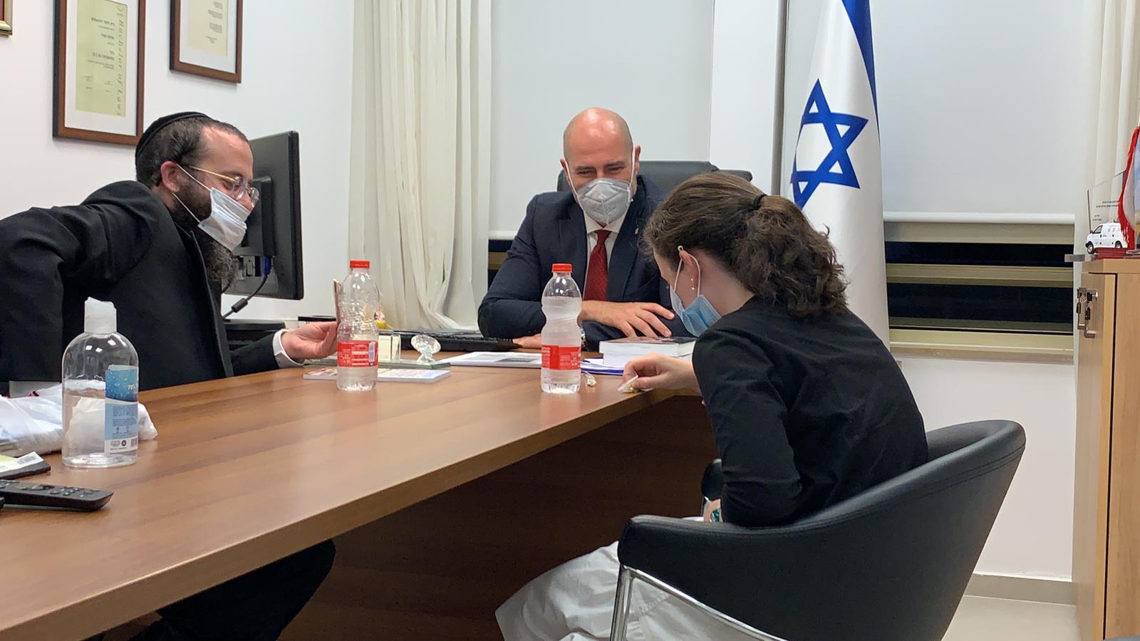 צילום: תקשורת שר הבט״פ אוחנה לבסי בת ה-13: