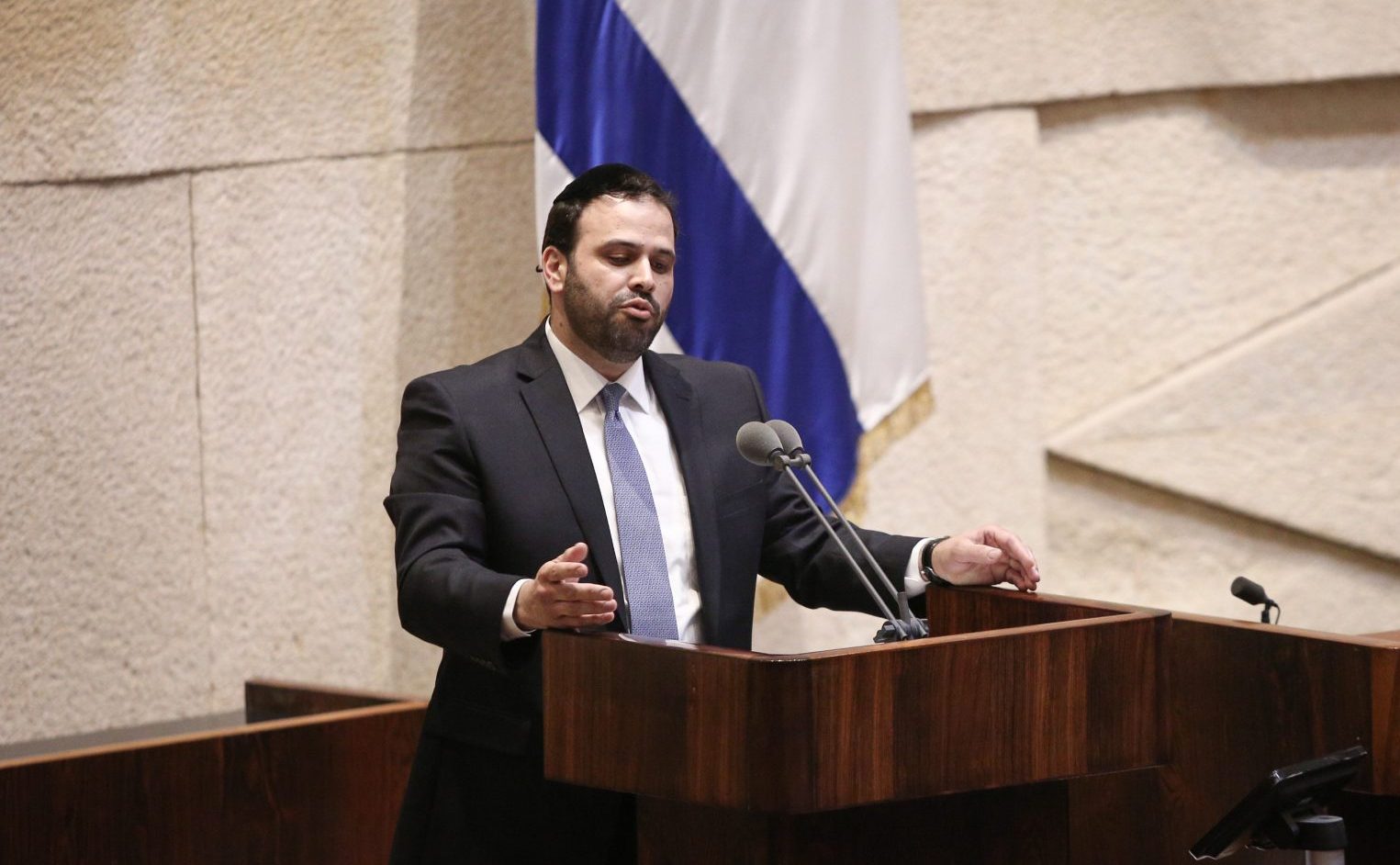 צילום: Yonatan Sindel, Flash90 אזולאי לניסנקורן: