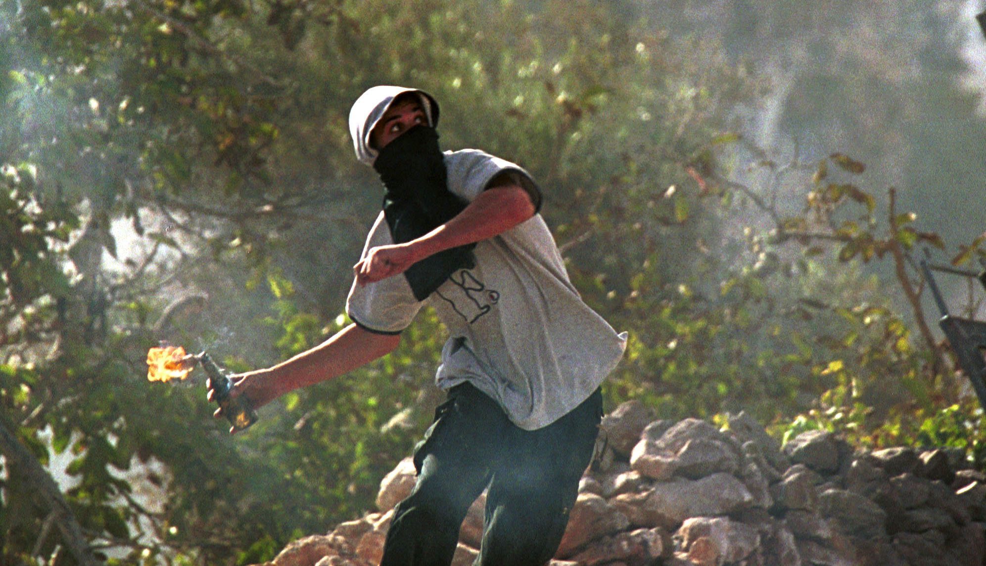 צילום: יוסי זמיר, פלאש 90 שני ערבים נעצרו בחשד להשלכת מטעני צינור ובקת