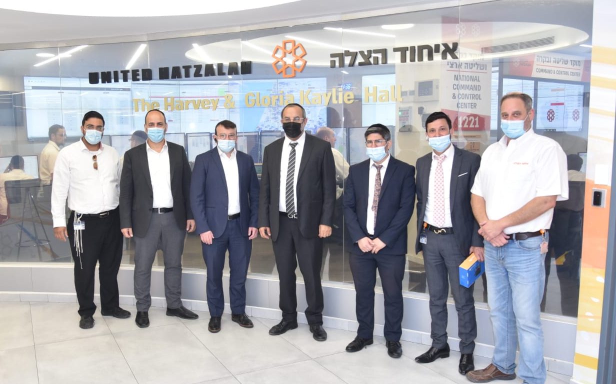 צילום: דוברות איחוד הצלה השר אביטן במטה איחוד הצלה בירושלים:
