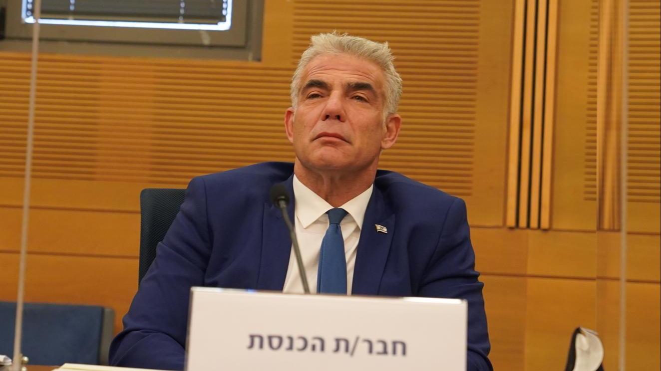 צילום: שמוליק גרוסמן, דוברות הכנסת לפיד: קורא לכחול לבן לחבור למפלגה בראשותי. כחול לבן: לפיד לא אלטרנטיבה לרה