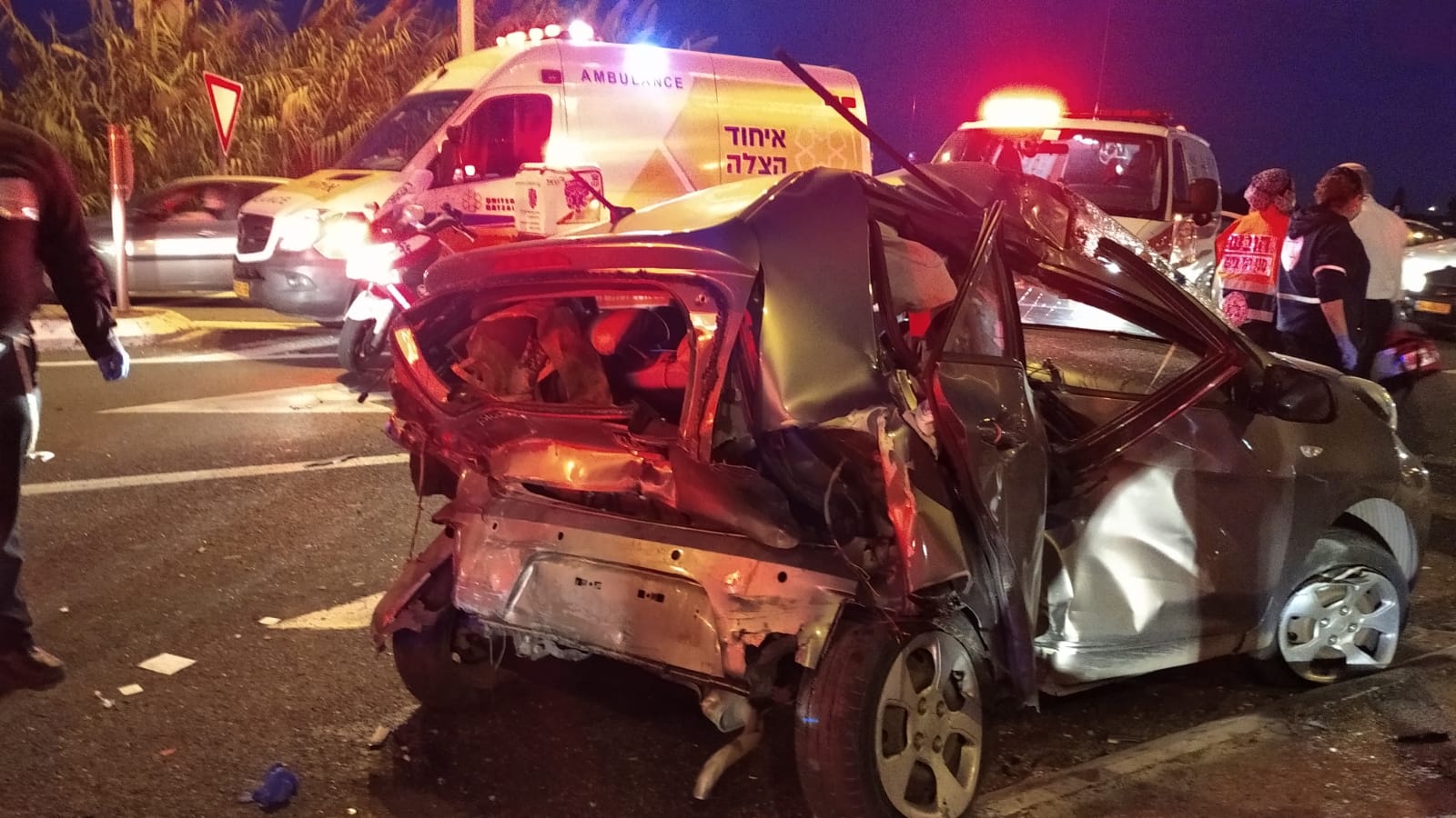 צילום: דוברות איחוד הצלה הרוגה ושני פצועים קשה בתאונת דרכים בכביש 412, סמוך למשמר השבעה