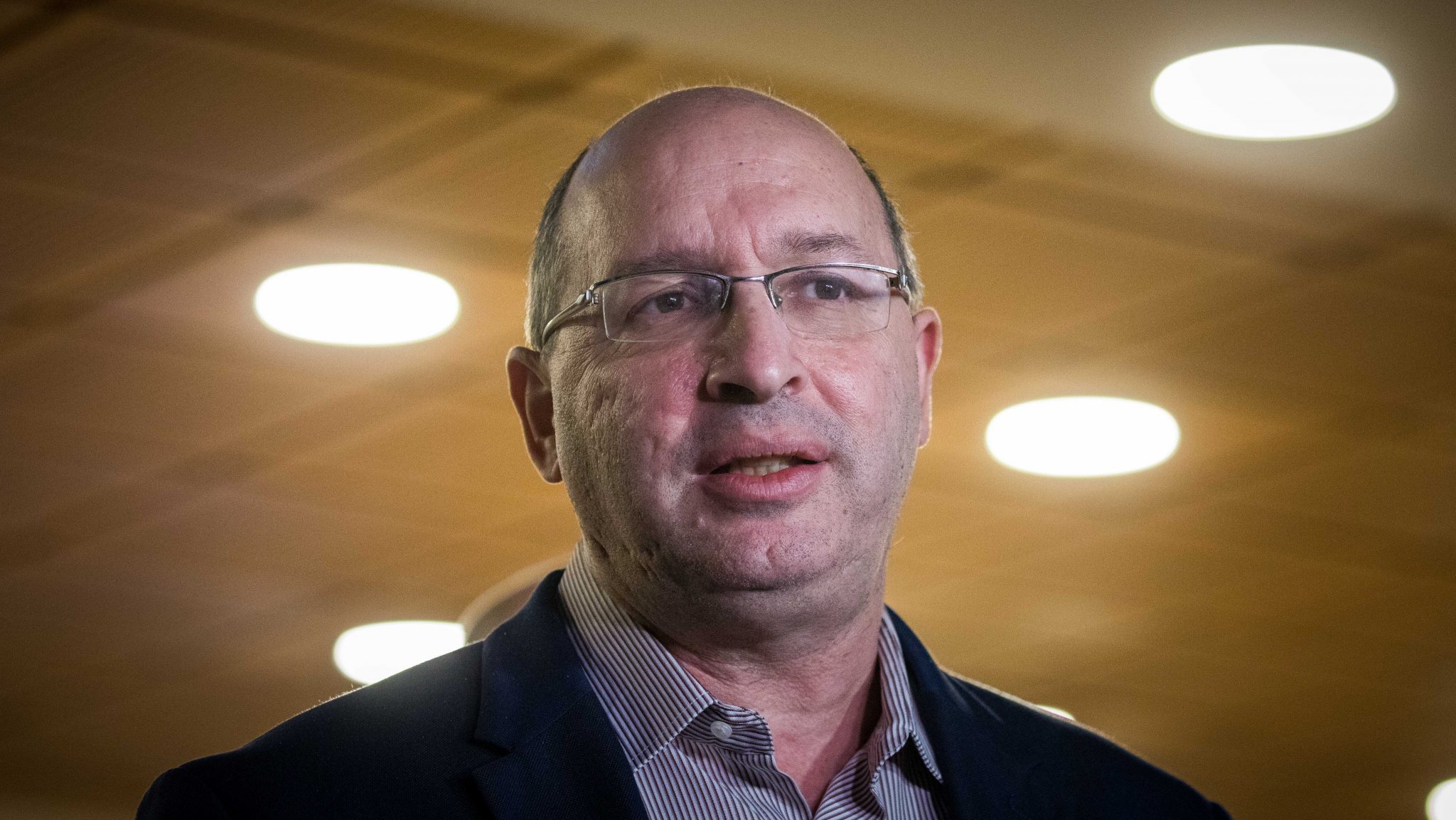 צילום: יונתן סינדל, פלאש 90 אחרי שהתפטר מתפקידו כשר: אבי ניסקורן התפטר גם מהכנסת