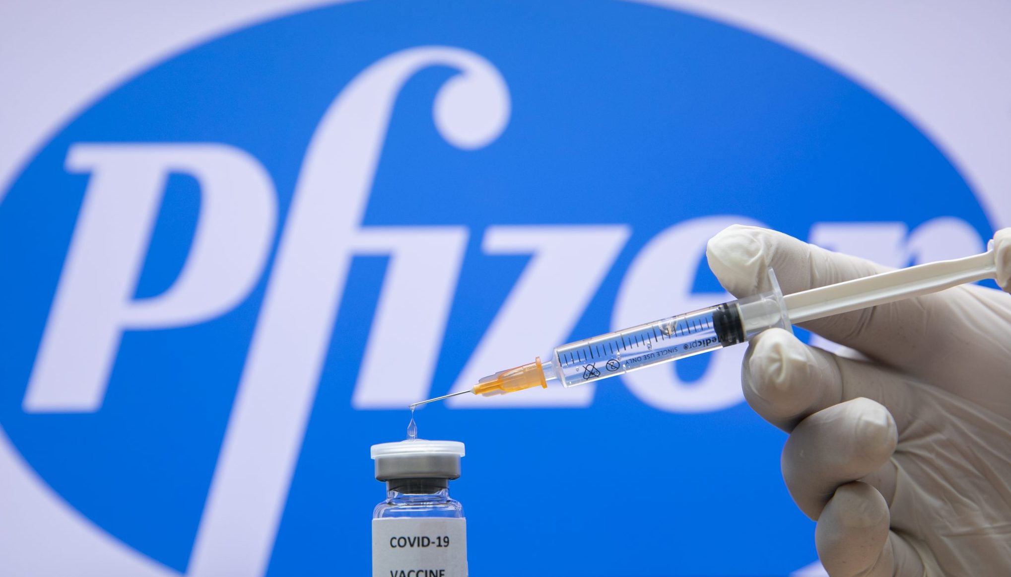 צילום: אוליבייה פיטוסי, פלאש 90 לאחר אישור ה-FDA | משרד הבריאות האמריקני: נתחיל לחסן בתחילת השבוע הבא