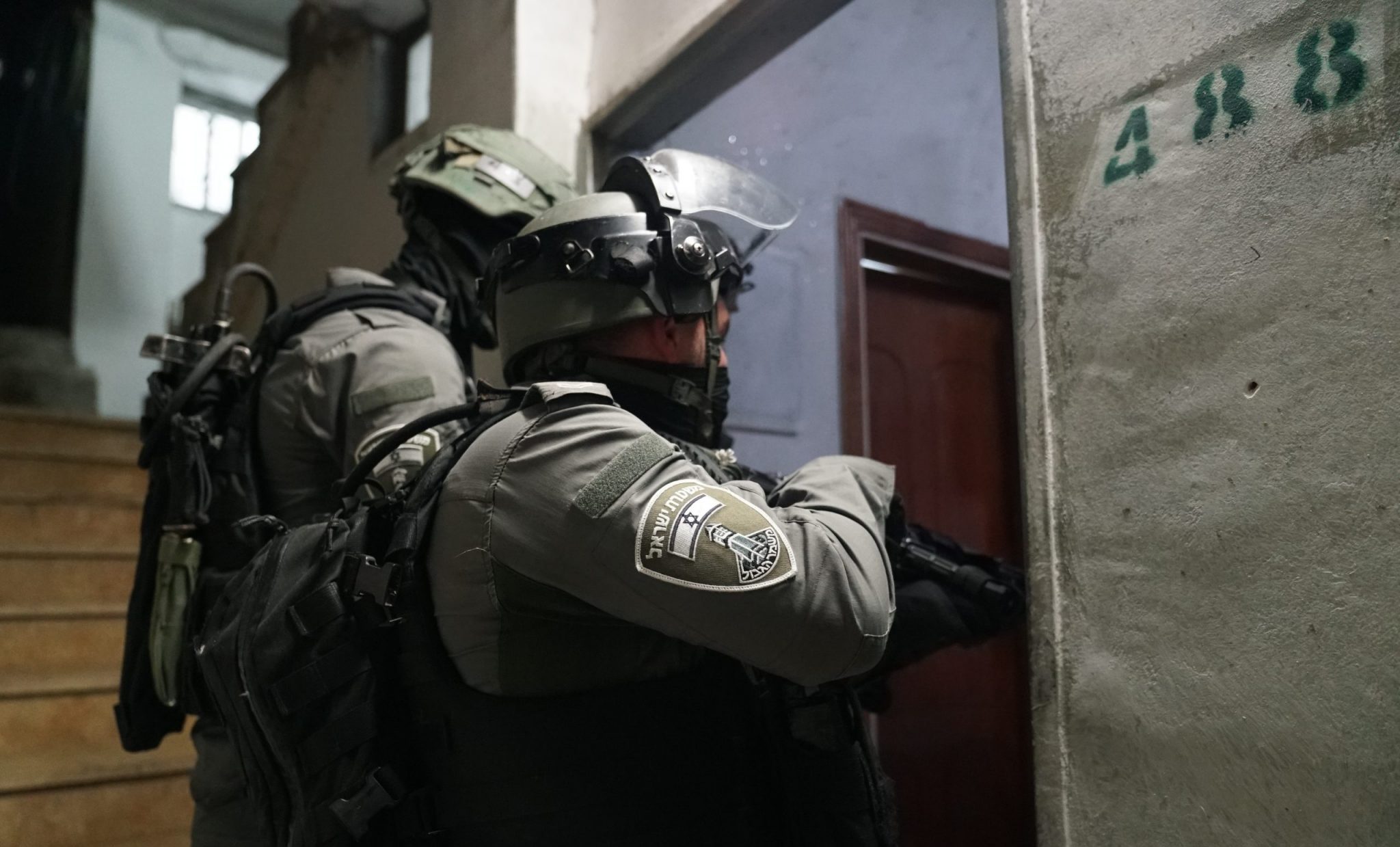 צילום: דוברות המשטרה (מג שני מחבלים נעצרו הלילה בפעילות כוחותינו בג'ינין, מחבל אחד נורה