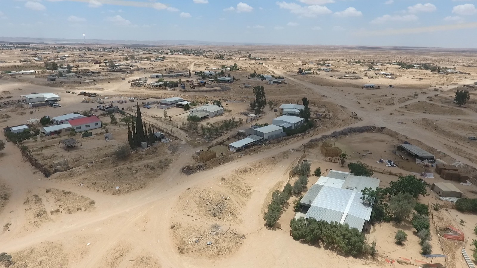 צילום: רגבים העליון דחה עתירת בעלי קרקע אליה פלשו אלפי בדואים –