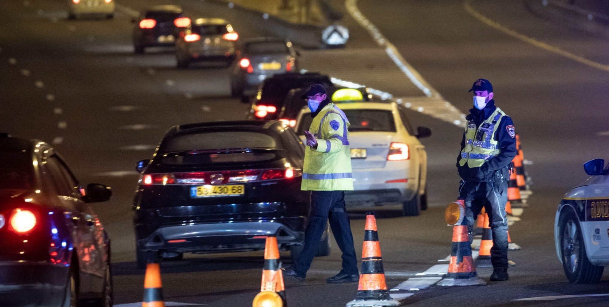 צילום: יונתן סינדל, פלאש 90 המאבק בקורונה | המשטרה: