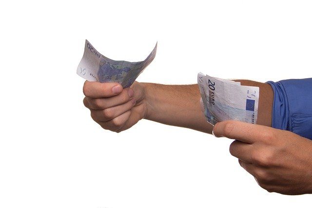 צילום: צילום:freepik איך לקבל הלוואה בלי לצאת מהבית?