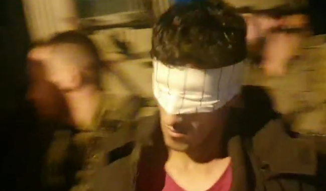 כוחותינו תפסו מחבל שהשליך אבנים לעבר אוטובוס סמוך לקריית ארבע | צפו