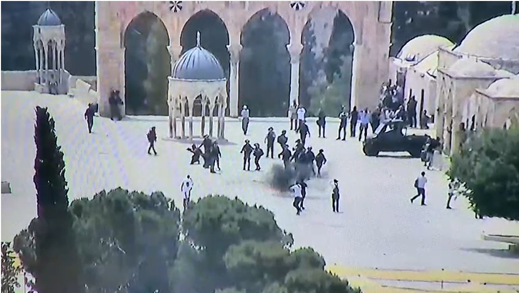 16 פורעים ערבים נעצרו במהלך המהומות בהר הבית