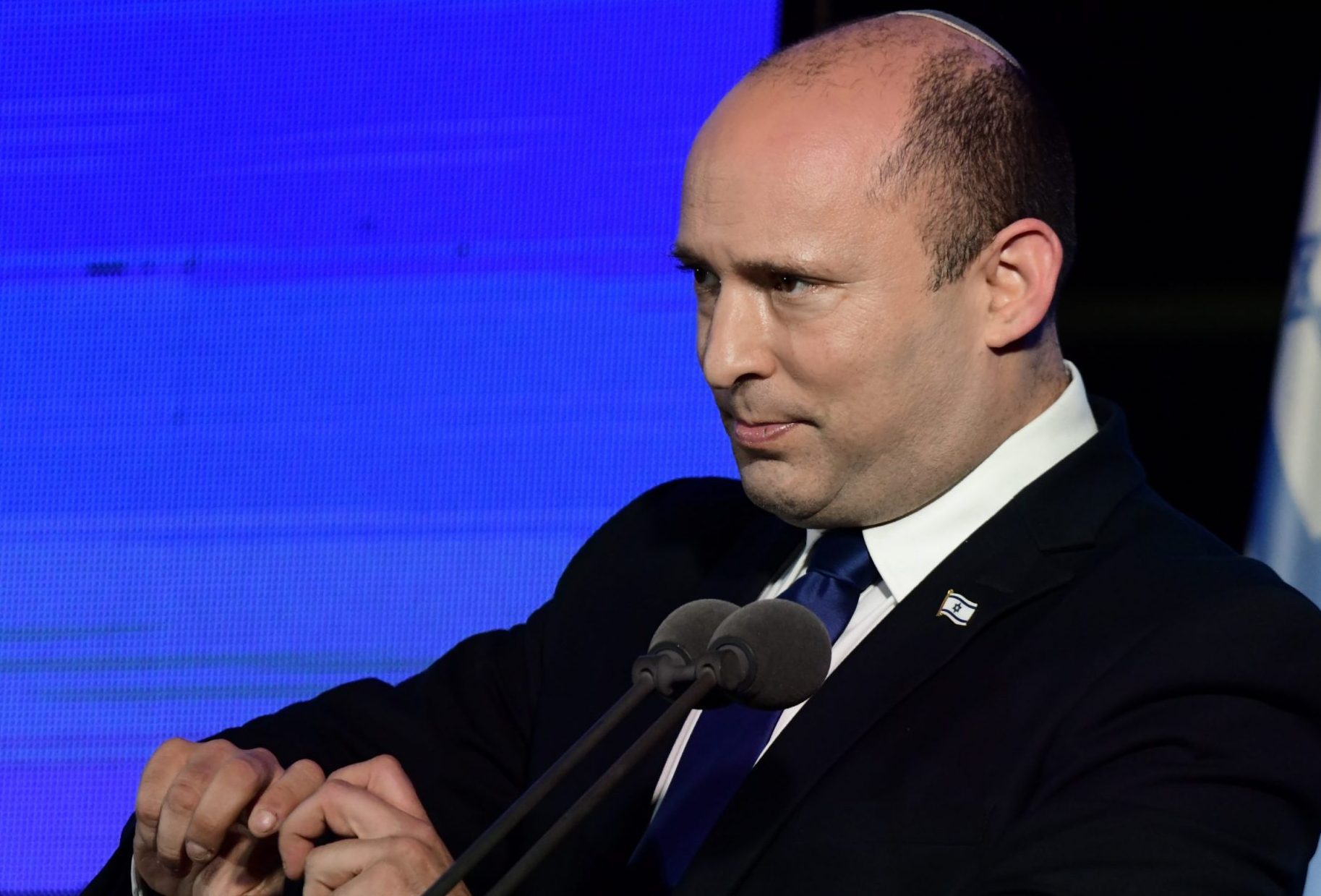 צילום: תומר ניברג, פלאש90 פרסום ראשון | הליכוד למנדלבליט: בדוק שימוש בנט במשאבי המדינה לטובת הטיק טוק הפוליטי שלו