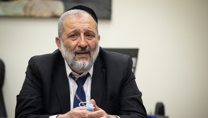 צילום: יונתן סינדל, פלאש 90 גל ההתייקרויות במשק | דרעי: זה הדבר הראשון שנעשה כשנחזור לממשלה