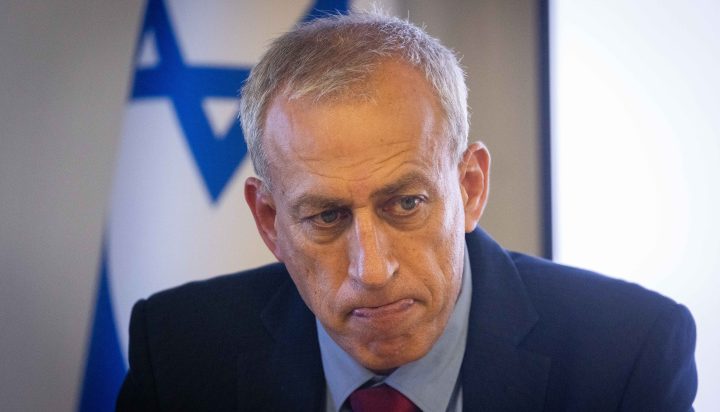 צילום: יונתן סינדל, פלאש 90 עלייה במקדם ההדבקה בישראל | פרופ׳ אש: ״זה הזמן לחזור להקפיד על ההנחיות – לא רוצים לחזור להגבלות״
