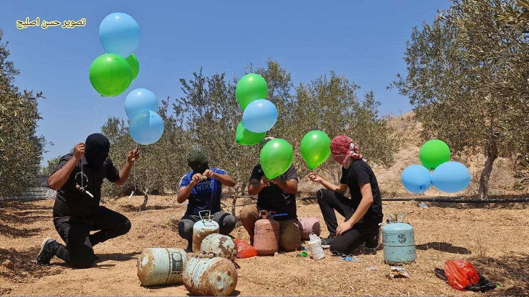לאחר בדיקת חבלני משטרה: צרור הבלונים שאותר בעוטף ישראל – לא בלוני נפץ