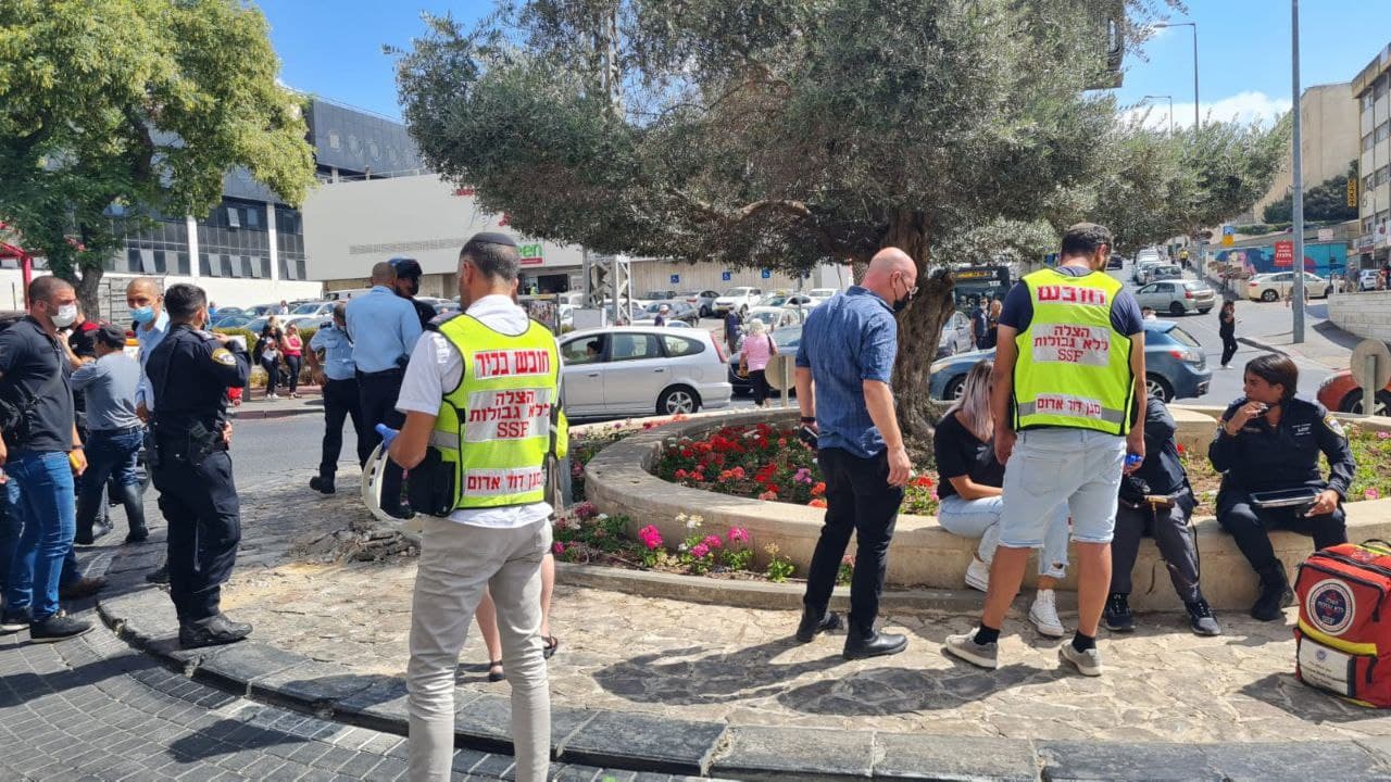 צילום: תיעוד מבצעי מד נקבע מותה של הולכת הרגל שנפגעה ממשאית בירושלים