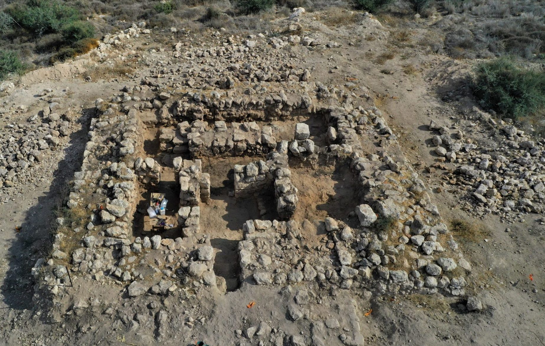 צילום: ולדיק ליפשיץ, רשות העתיקות 2,100 שנה – נחשף מבנה מבוצר שהחריבו ושרפו החשמונאים