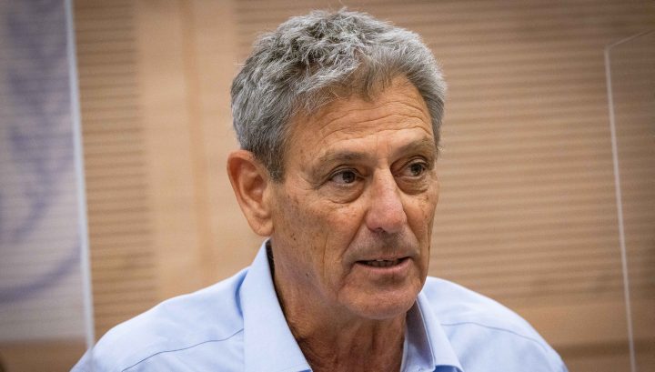 צילום: יונתן סינדל, פלאש 90 ממשלת שמאל על מלא | ח״כ בן ברק בירך על פגישת המחבל אבו מאזן עם גנץ: ״צעד מבורך – כן ירבו״