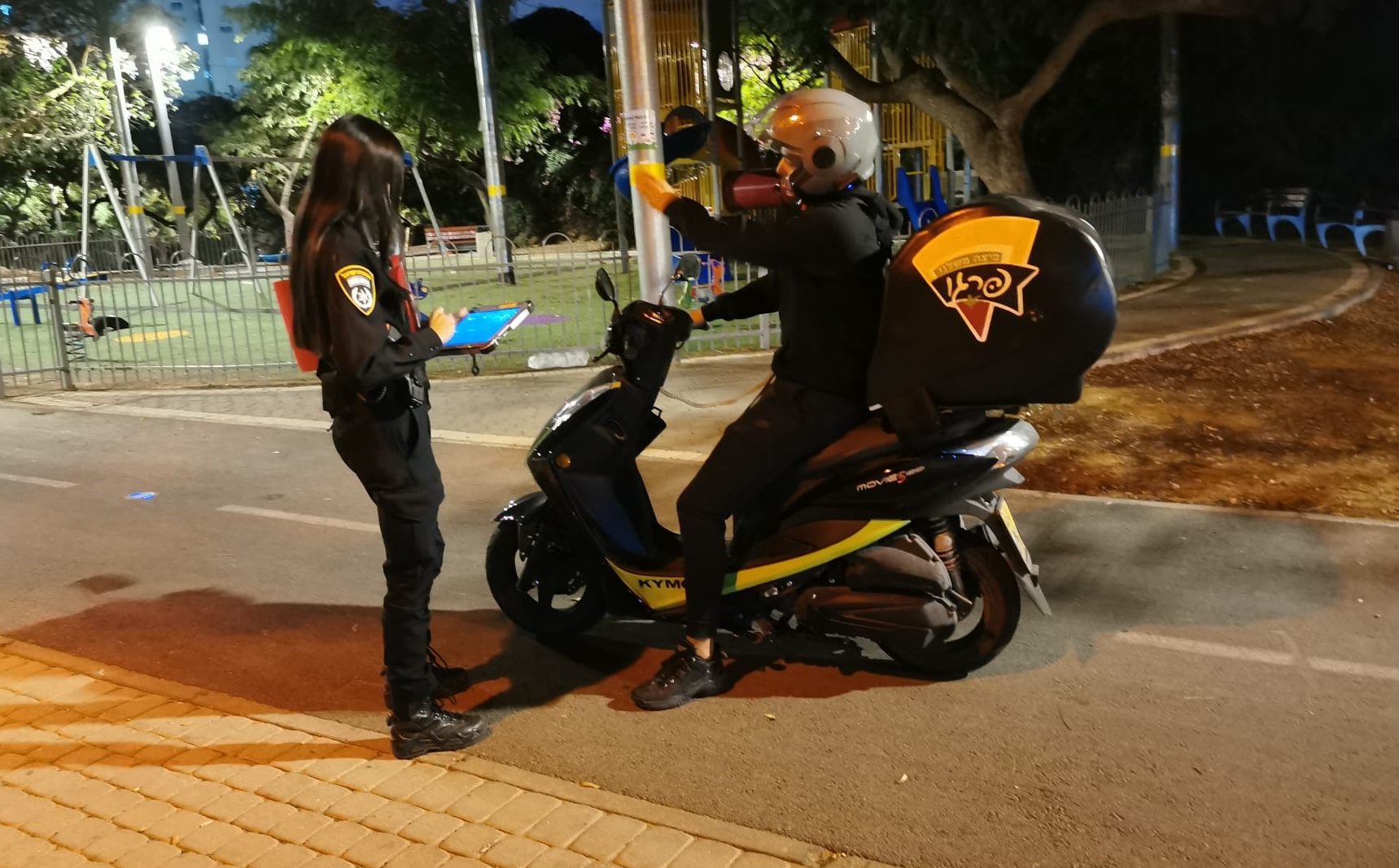 שומרים על הסדר הציבורי בגינות חולון