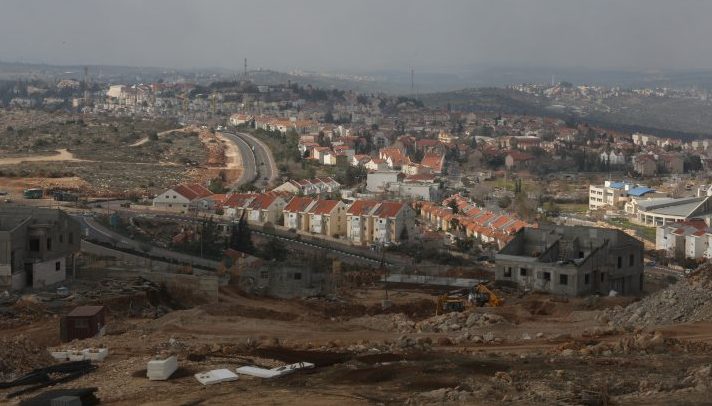 ערבים שדדו רכב סמוך לעזון ותקפו את הנהג היהודי