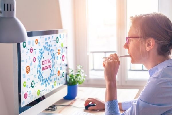 צילום: canva ככה בדיוק גוגל רוצה שתחשבו – האם יש קשר בין פרסום ממומן לבין אורגני