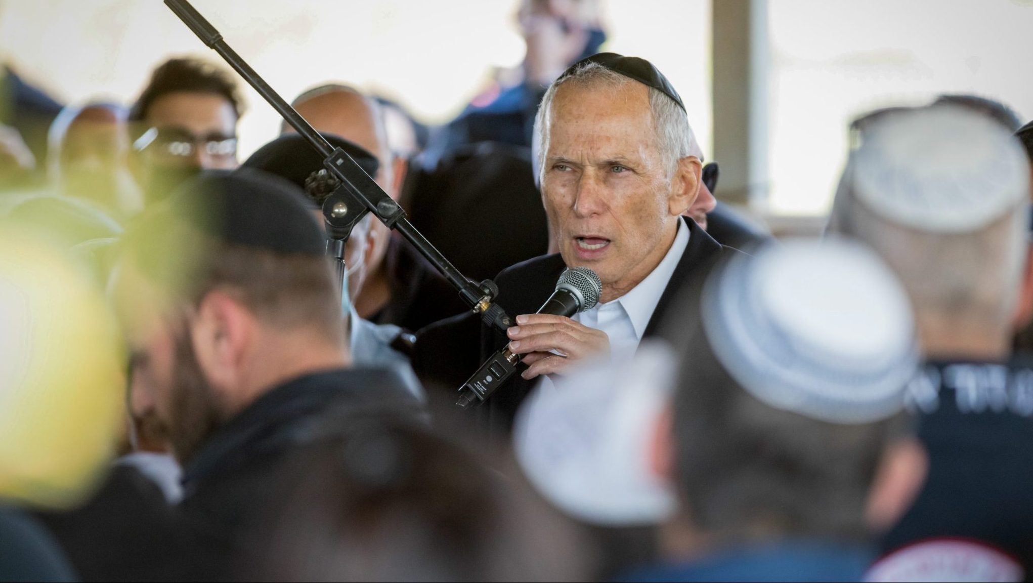 צילום: פלאש 90 לאחר שביזה פעם נוספת את המשפחות השכולות – בר לב מחק את הציוץ ההזוי
