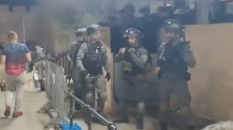 ערב שלישי של התפרעויות: ערבים תוקפים את כוחותינו בשער שכם