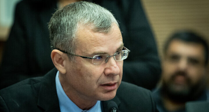 פנייה לשר לוין: "קוראים לך להודיע ליועמ"שית על סיום תפקידה"